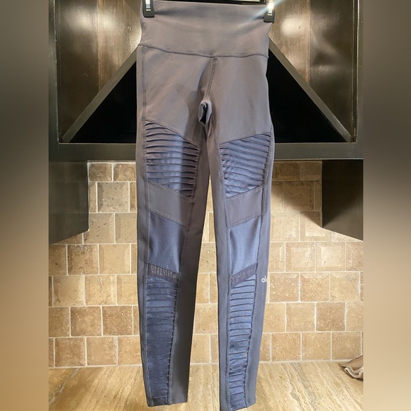 ALO YOGA  High Waist Moto Leggings (S) Anthracite: Dark Gray. - Picture 6 of 8